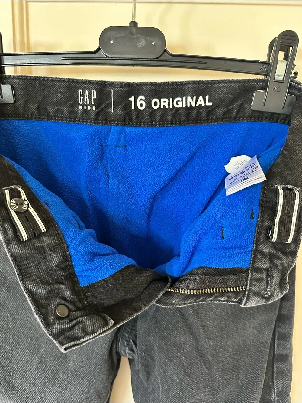 GAP kids Straight Jeans in Charcoal Black with blue flannel lining